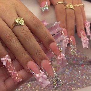 24pc Press On Nail Set from the Nail Bar 💅